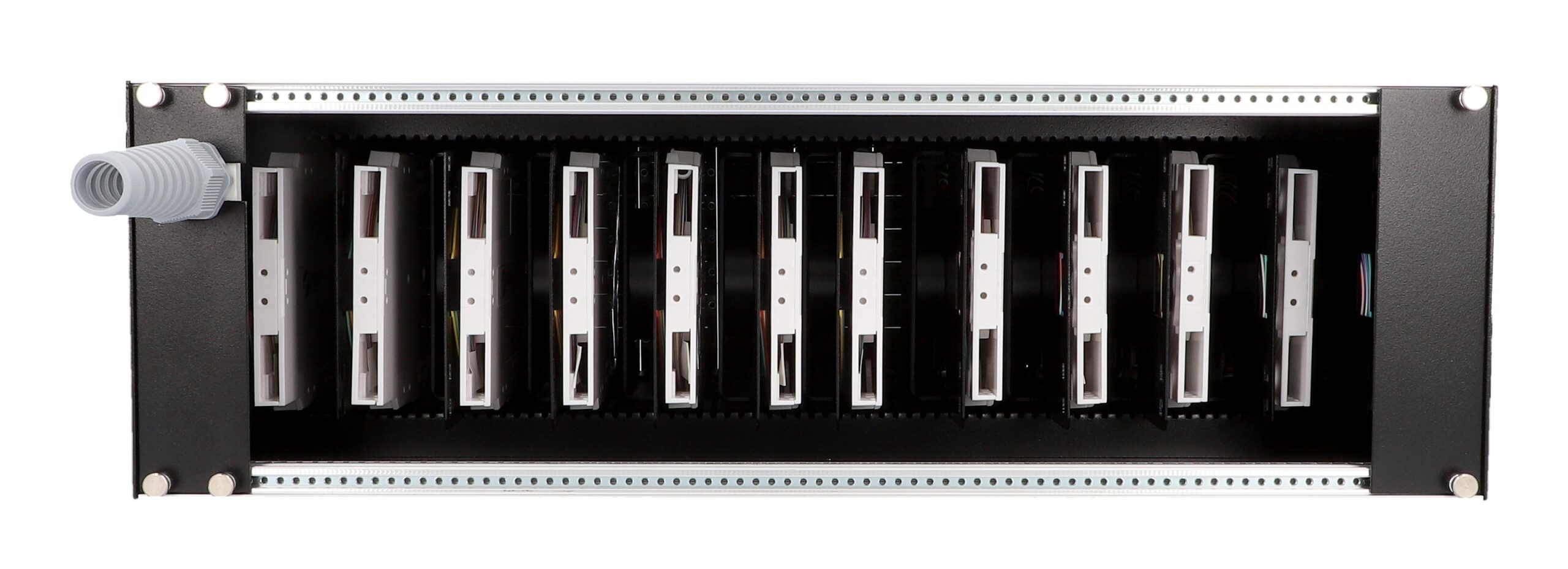 3HE Baugruppenträger ODF System mit 7TE Spleißmodulen für modulare Glasfaser-Infrastruktur - Rückansicht