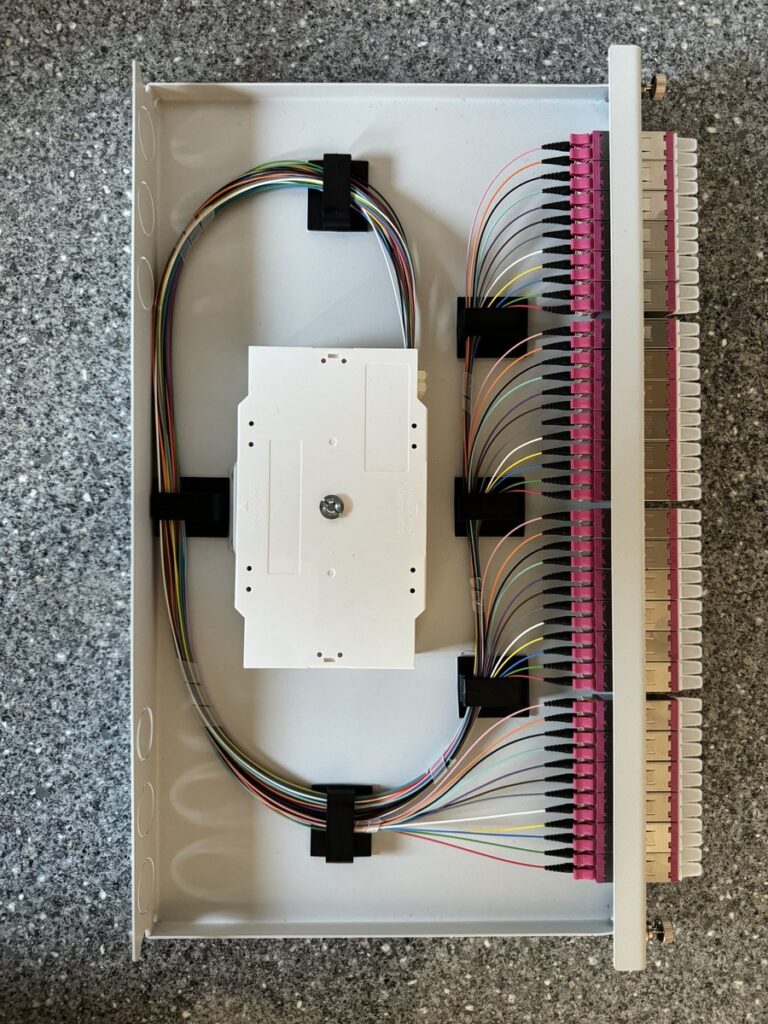 Glasfaser-Spleißbox 1HE LC OM4