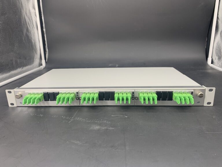 SlimConnect 1HE Spleißbox SC/APC