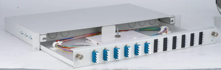 Spleißbox Wartung und Reinigung: Checkliste für Glasfaser-Techniker