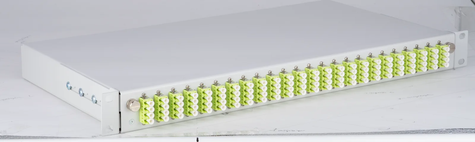 Biegeradien Berechnung: Systematische Methoden für Glasfaser-Installationen