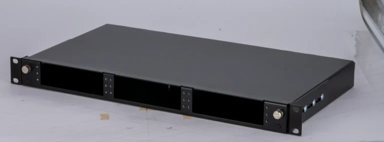 VarioConnect 3HE: Modularer Baugruppenträger für wachsende Netze